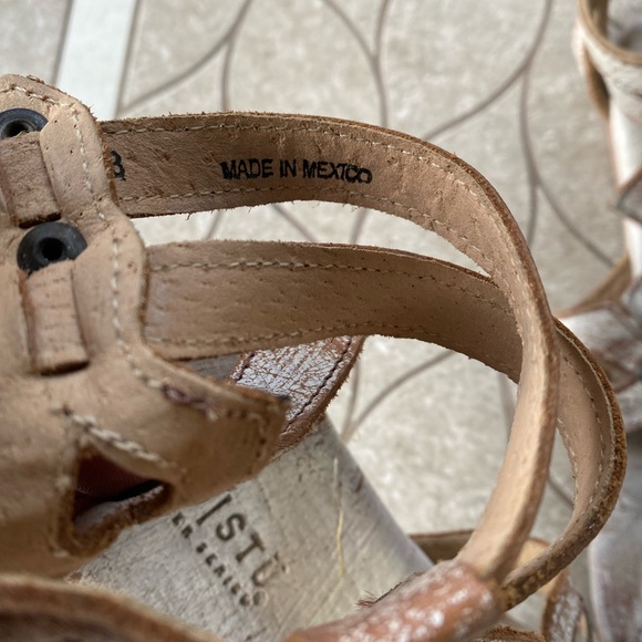 Bed Stu Cobbler Series Gladiator Sandals EUC - Picture 4 of 7